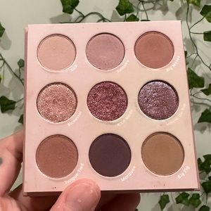 Custom making mauves palette